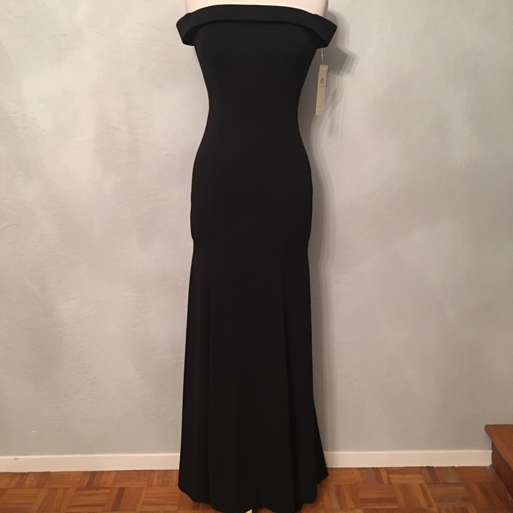 Elegant Timeless Aspeed Gown